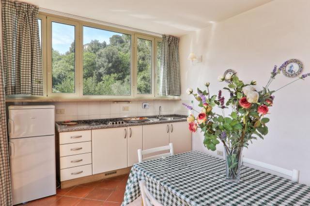 Villa Vanna Trilo -Quadrilocale กาโปลิเวรี ภายนอก รูปภาพ